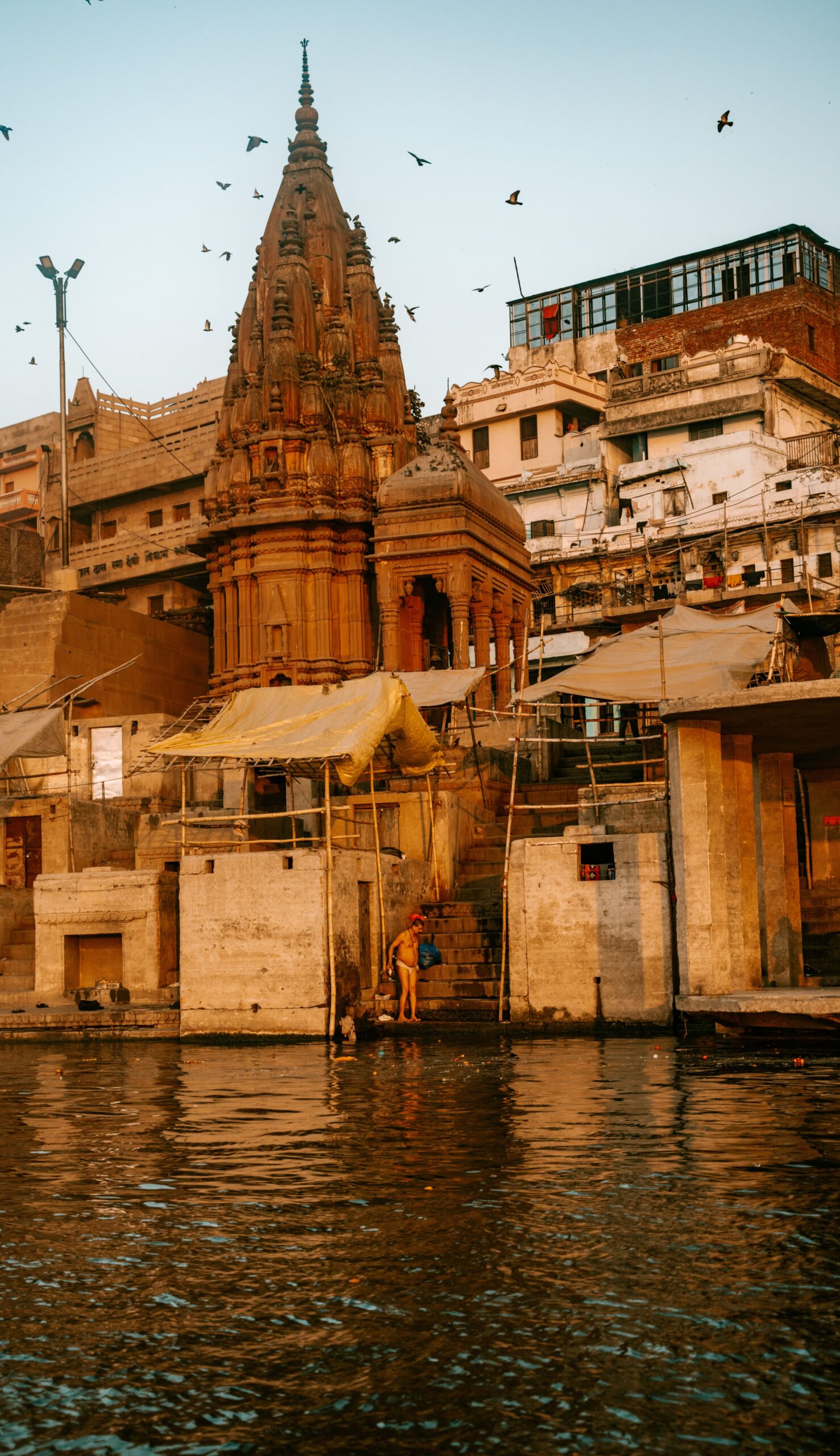 Varanasi às margens do Ganges